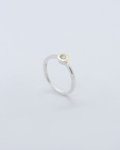 Captivating Ring | 925 Sterling Silver Ring with Zircon and 18k Gold Leaf